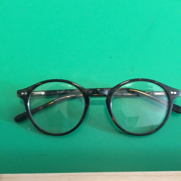 4 pack of eyeglasses. No prescription. - Picture 3 of 6